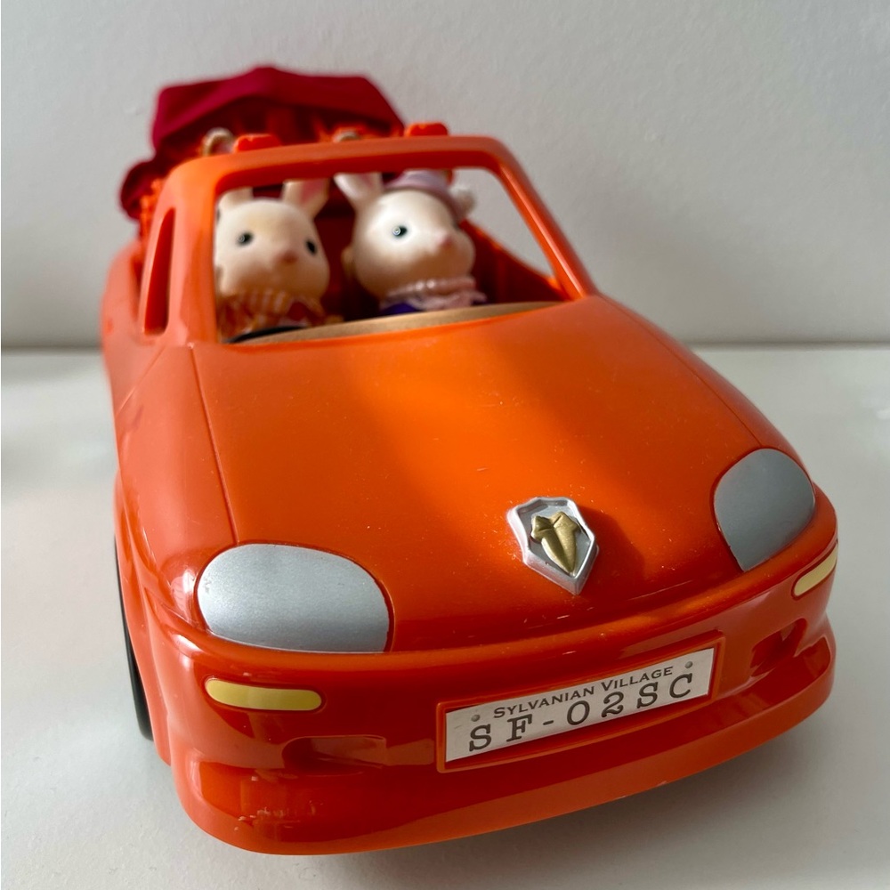 Epoch Sylvanian Families | Calico Critters Convertible Car PreOwned From Japan